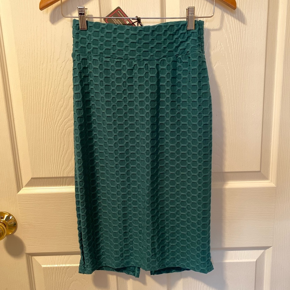 NWT Love University skirt size M